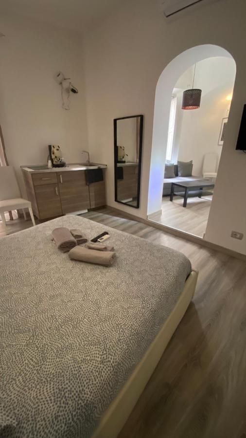 Petros Room Camere サレルノ エクステリア 写真