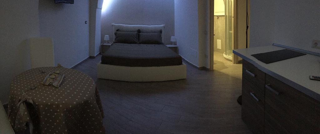 Petros Room Camere サレルノ 部屋 写真