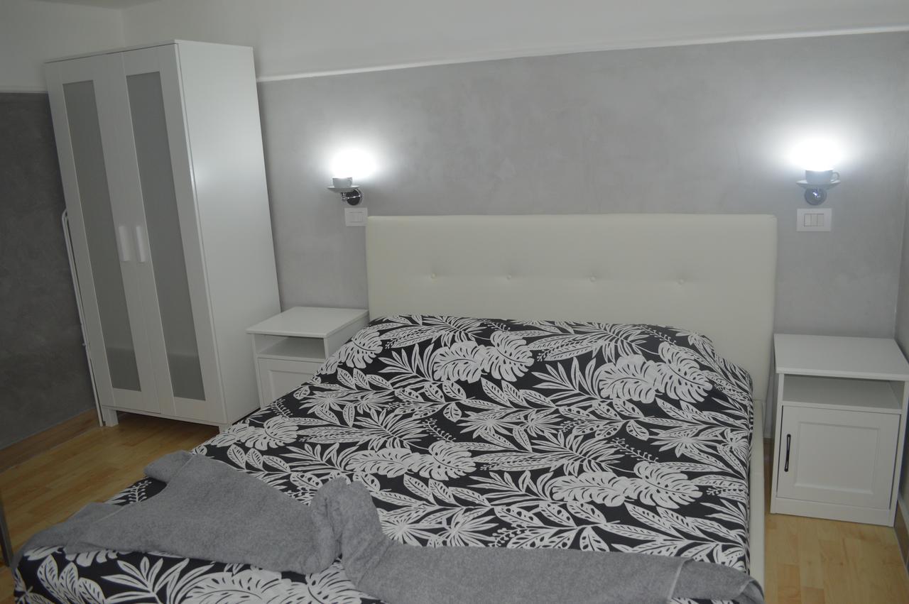 Petros Room Camere サレルノ エクステリア 写真